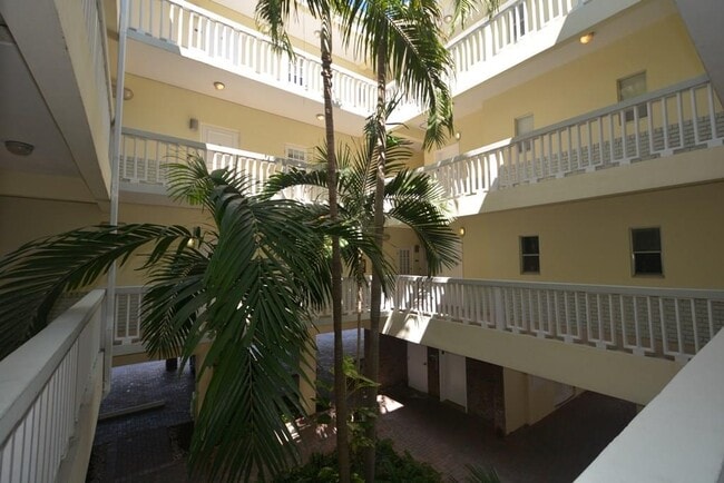 Photo - 2420 SE 17th St Unit 201C