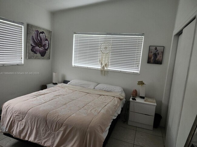Photo - 1585 NE 125th St Unidad 8