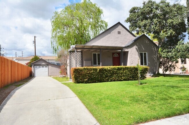 Building Photo - 179 W Spazier Ave Rental