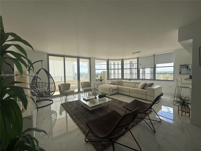 Photo - 5555 Collins Ave Unit 8R