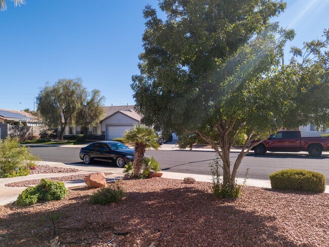 Photo - 1424 Bugle Boy Dr