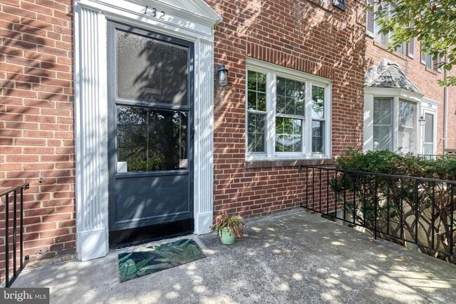 Building Photo - 132 Dumbarton Rd Rental
