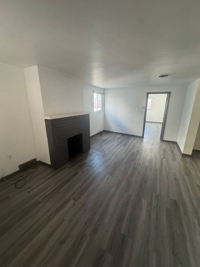 910 Penn St Unit 2