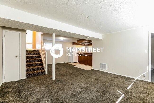 Photo - 4 Bedroom Pet-Friendly Home in KANSAS CITY, MO with Main Street Renewal