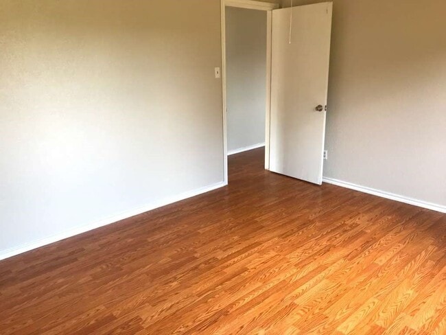 Building Photo - 62 Laurel Ct Rental