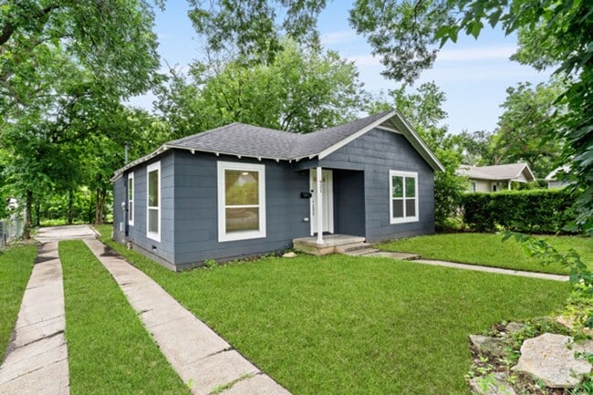 Photo - 921 N 10th St