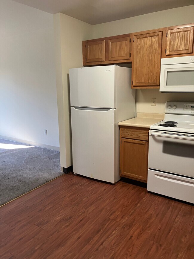 90 Pearl St Unit 407