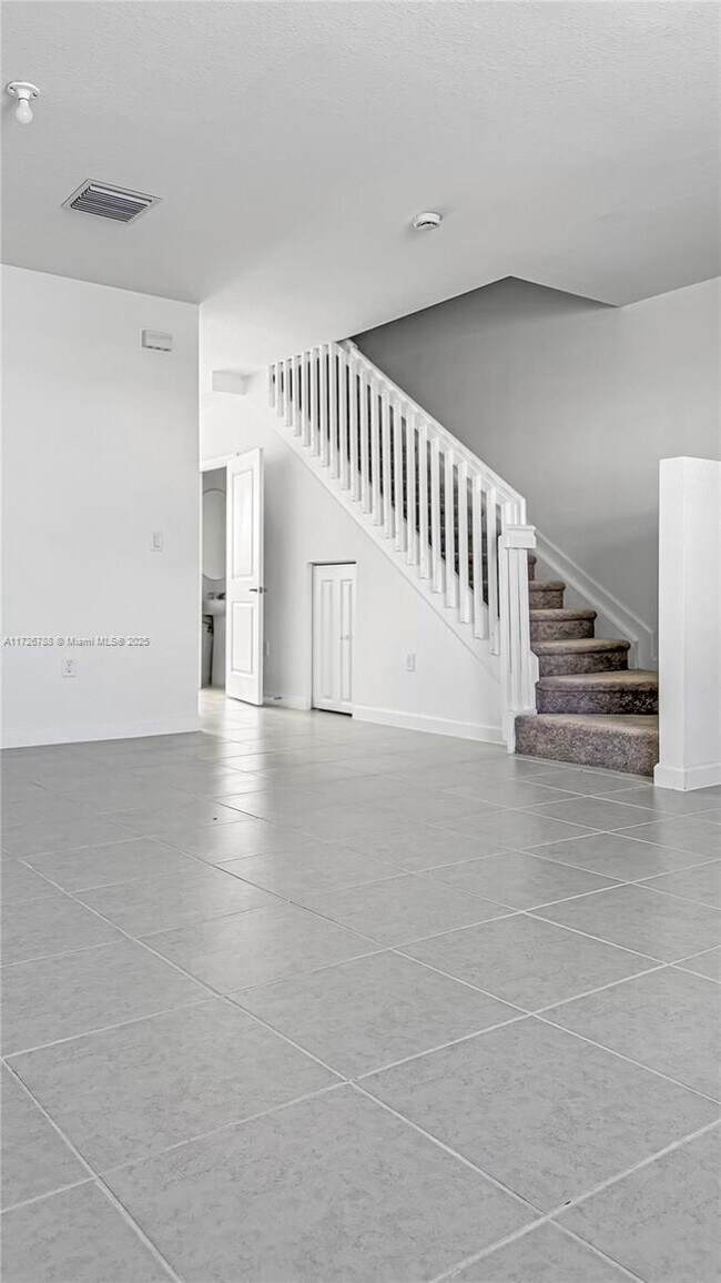 Photo - 2618 SE 29th St
