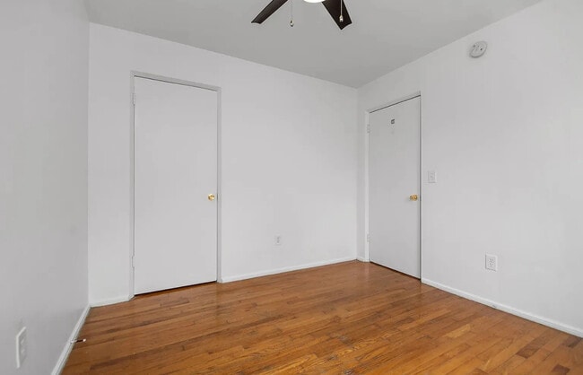 Photo - 337 E 41st St Unit 2a