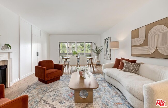 5625 Cambridge Way Unidad 203