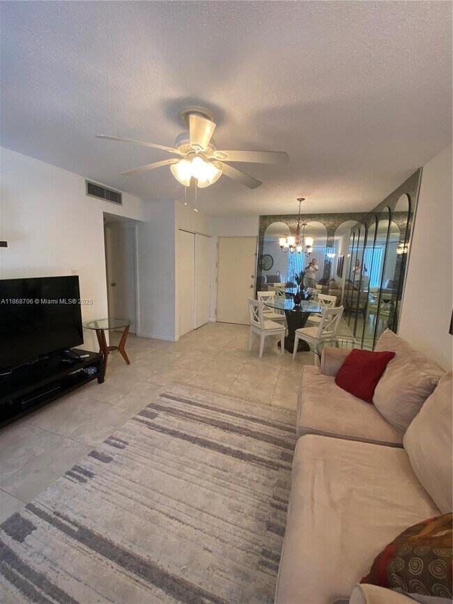 Photo - 200 177th Dr Unidad 216