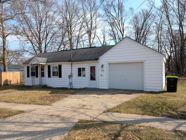 Photo - 813 E Pearl St