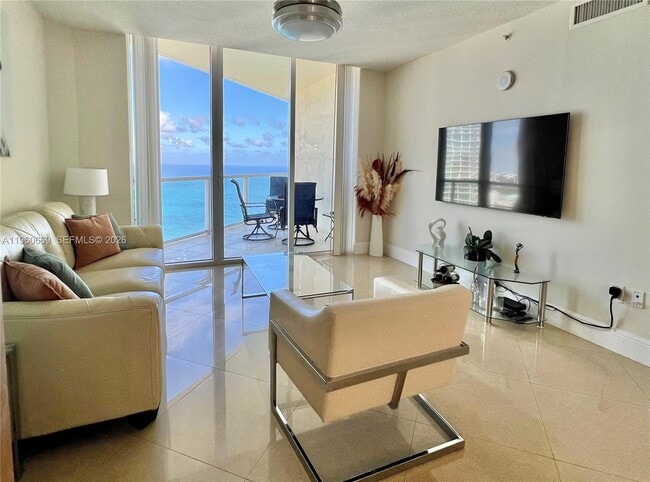 Photo - 16699 Collins Ave Unidad 4204