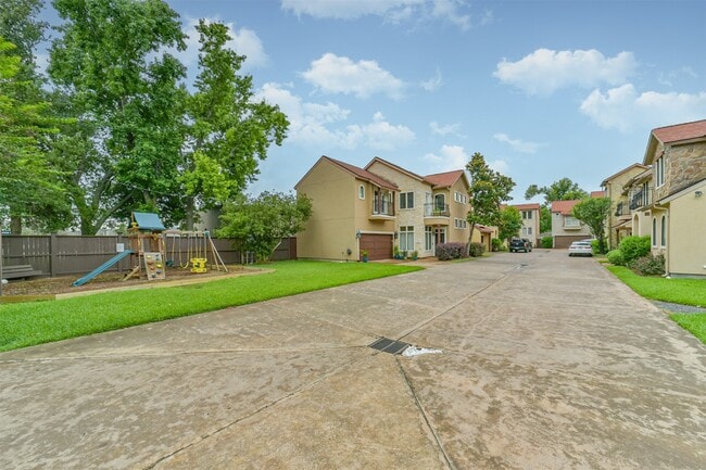 Photo - 11025 Robin Hood Ct