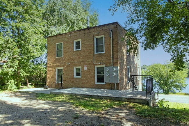 Building Photo - 701 5th Ave N Unit 3 Rental