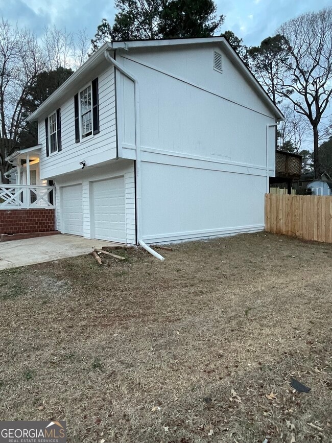 Photo - 1530 Pin Oak Ln SE