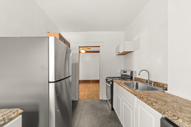 Kitchen - 11427 Clifton Blvd Unit 3