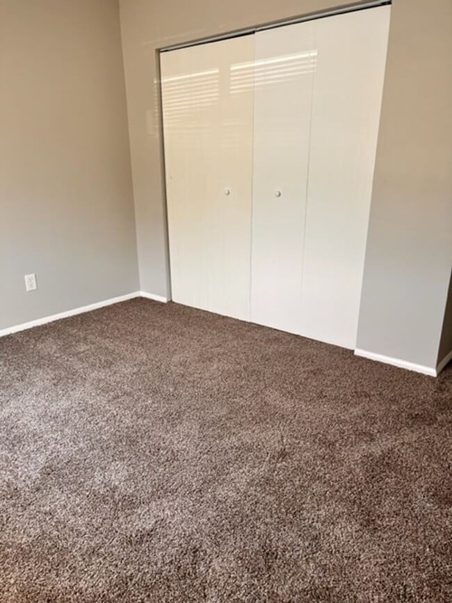 Photo - 1167 Abbey Ln Unit E4