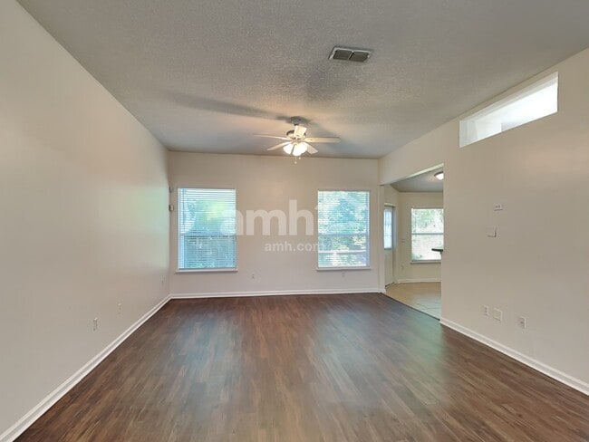 Photo - 9232 Dale View Ln W