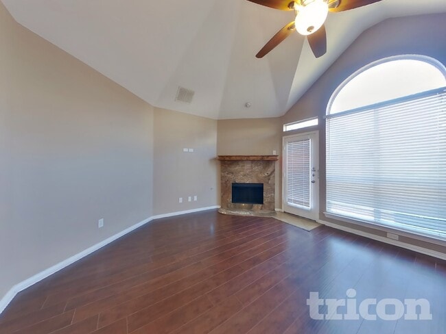 Photo - 2205 Starleaf Pl