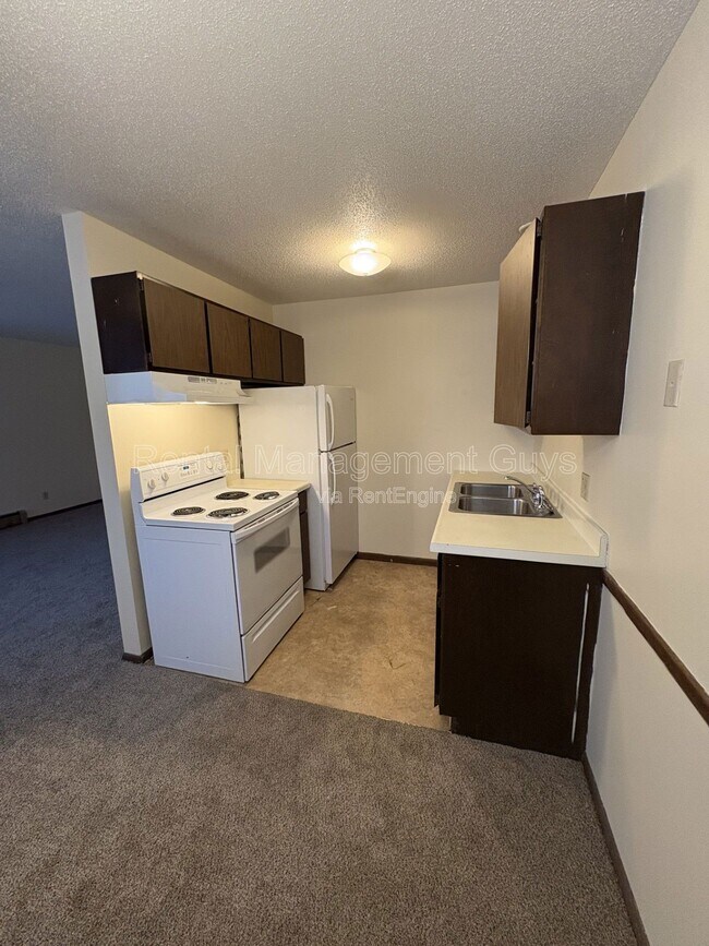 Building Photo - 2112 N 44th Ave Unit 202