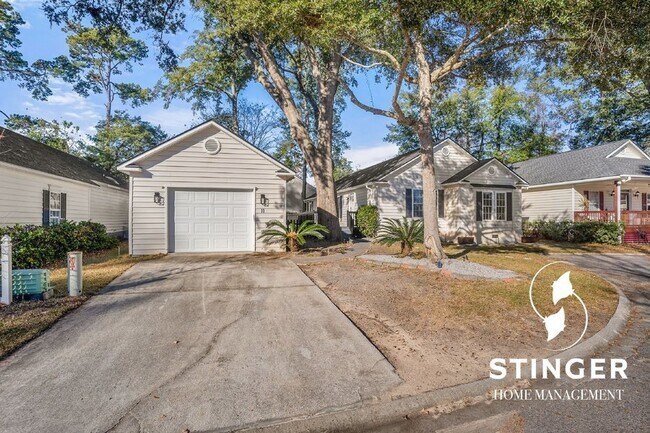 Photo - 3 Bedroom / 2 Bath For Rent In Picket Fences