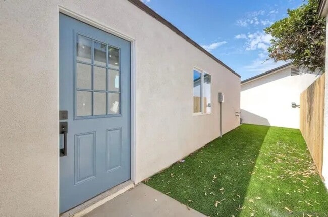 Photo - 1059 Emory St Unidad 2