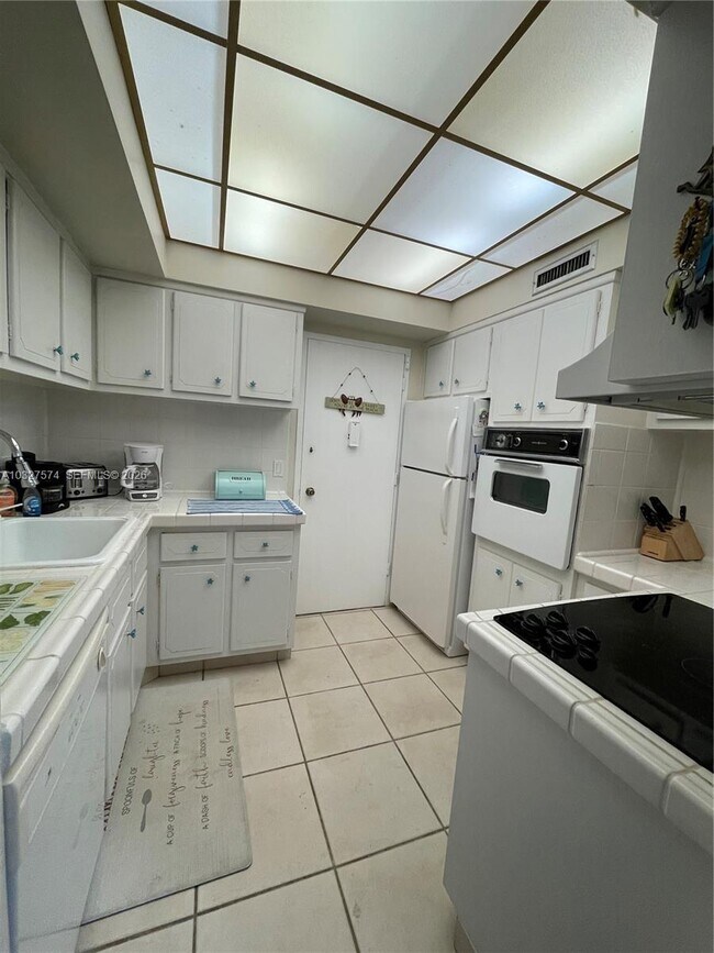 Photo - 3505 S Ocean Dr Unit 921
