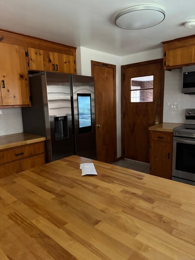 Photo - 85 Mountain Rd