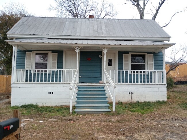 Photo - 330 Allen St House