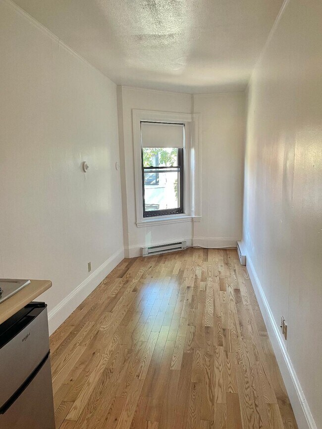 Photo - 1061 Beacon St Unit 8