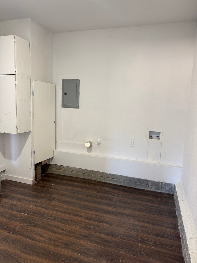 Photo - 1825 G St NW