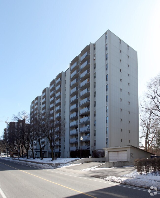 Primary Photo - 205 Cosburn