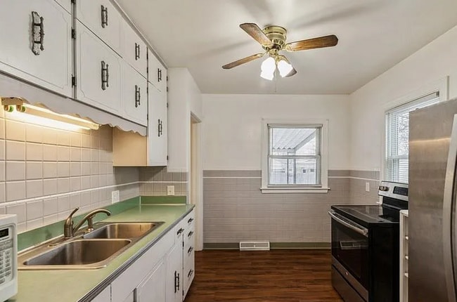 Photo - Terrific two bedroom home in Rock Island!