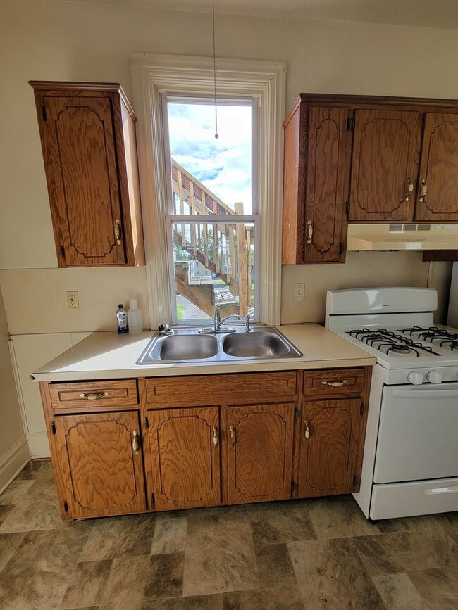 Photo - 252 Lincoln Way W Unit Apt. 2