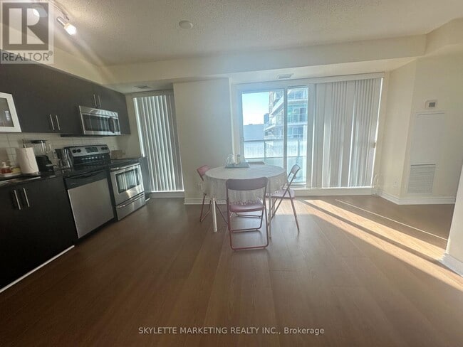 Photo - 50 Town Centre Court Unité 704