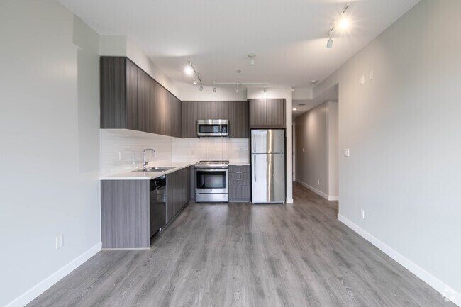 2BR, 2BA - 840SF - Kitchen