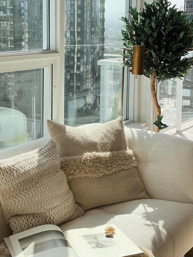 Photo - 1133 S Hope St