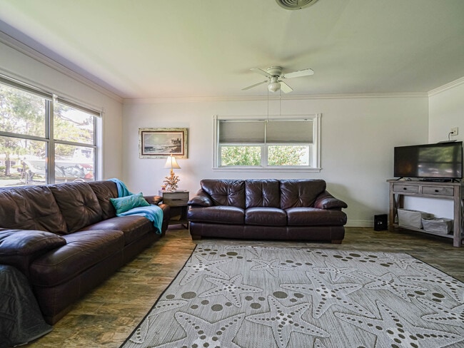 Photo - 1450 5th Ave