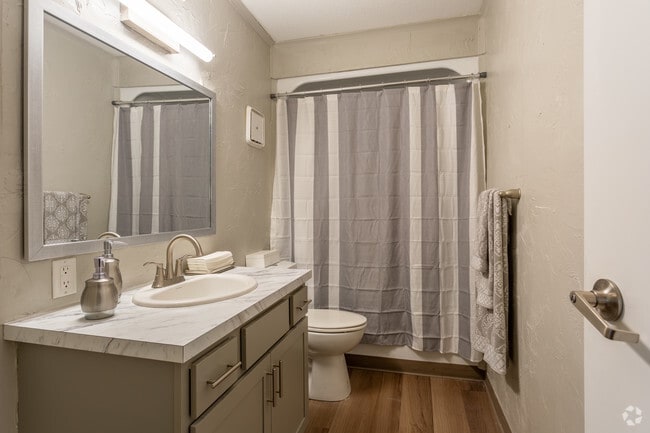 2 Bedroom, 2.5 Bath Townhome 1,200 sq. ft.