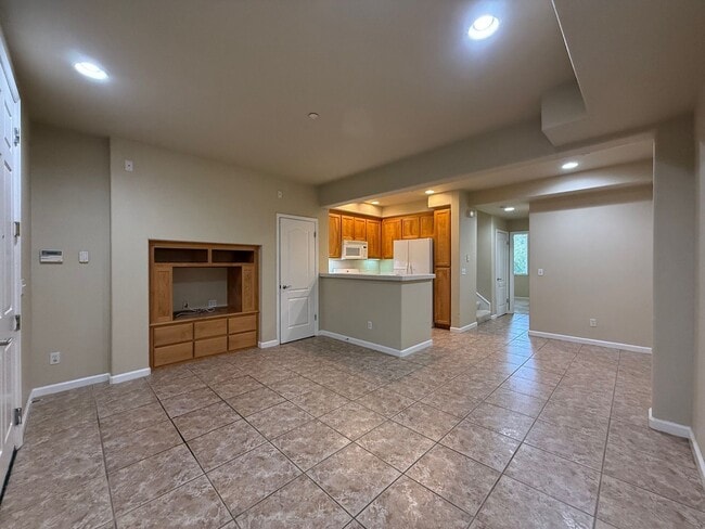 Photo - Nice and bright 2BR / 2BA Condo Near Durant Square Mall