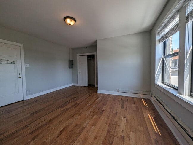 Photo - 4614 N Paulina St Unit 309