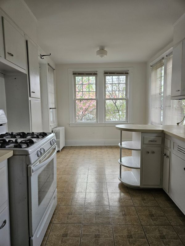 Photo - 2770 Academy St