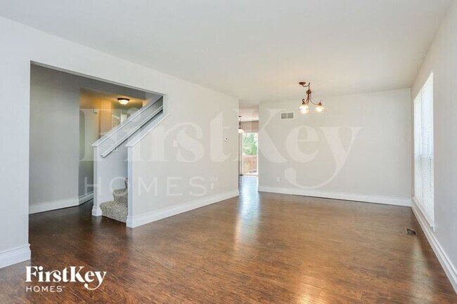 Photo - 519 Cottage Crossing