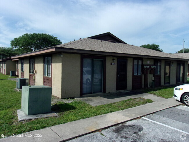 Building Photo - 1050 N Fiske Blvd Rental