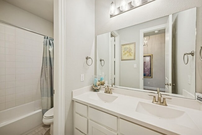 Photo - 950 Gentle Knoll Ln