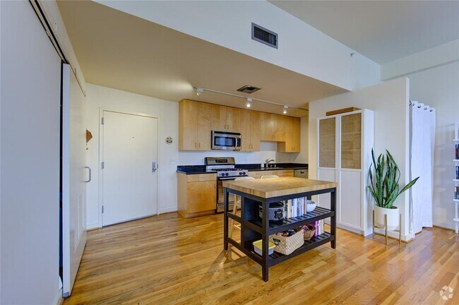 Building Photo - 915 Franklin St Unit 6F Rental
