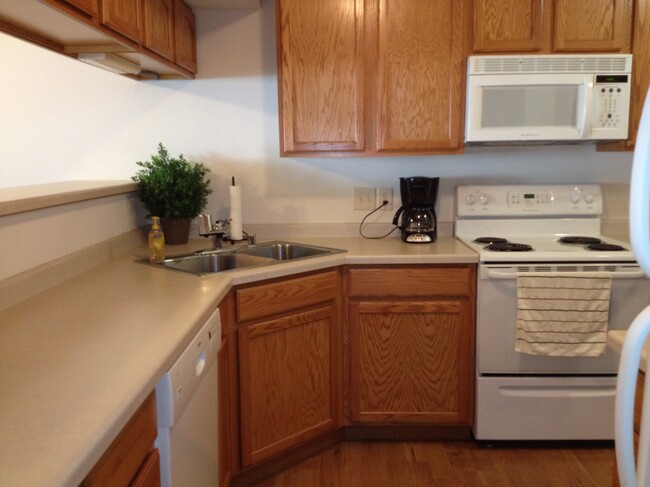 Photo - 1101 Stuhr Ct Townhome