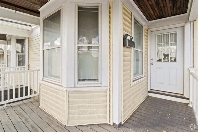 Building Photo - 1545 South Ave Rental
