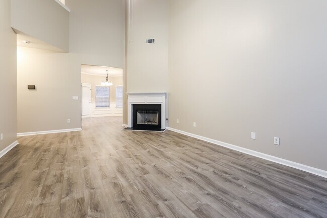 Photo - 224 Stillwood Dr